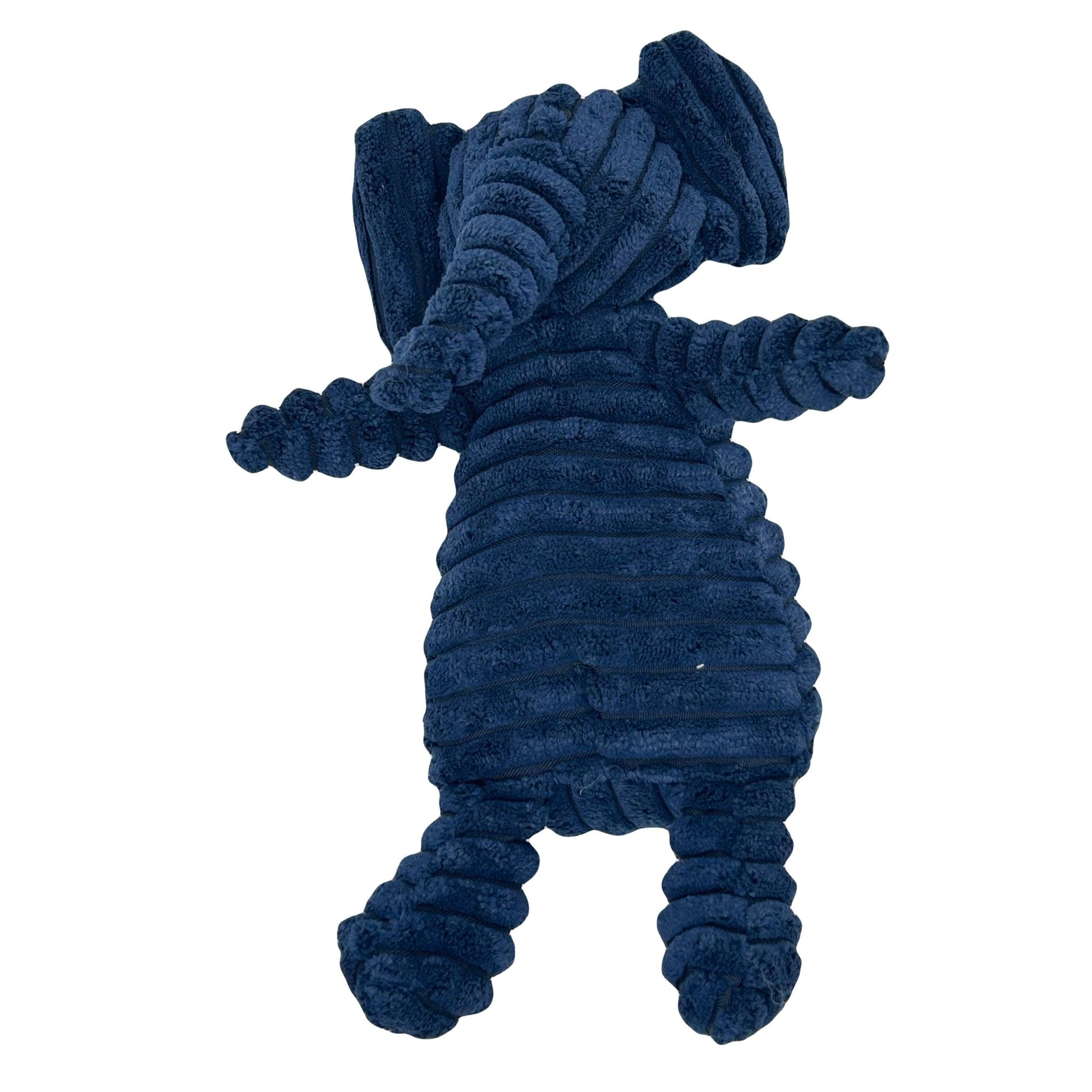 Donkerblauwe knuffel Ollie Olifant plat op de grond, ideaal voor speelplezier en knuffelen.
