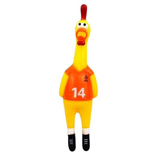  Een hondenspeeltje in de vorm van een kip, gekleed in een oranje Nederlands elftal shirt met nummer 14. 
